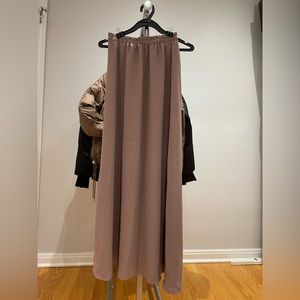 🇨🇦 6 for $25🇨🇦 Long Skirt